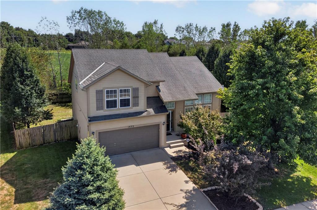 Photo 2 of 1433 Glen Drive