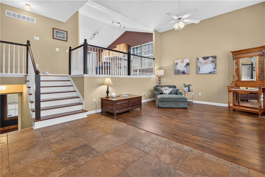 Photo 7 of 1433 Glen Drive