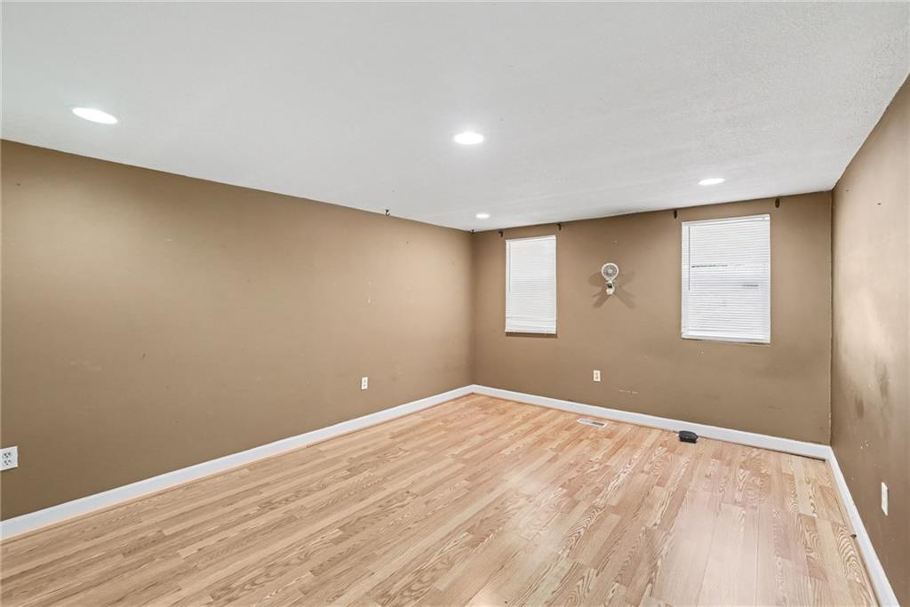 Photo 6 of 1700 E 51ST Street