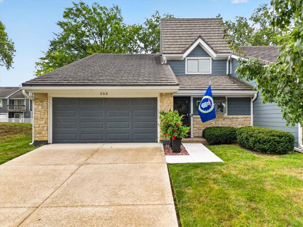 Photo of 253 NE Edgewater Drive