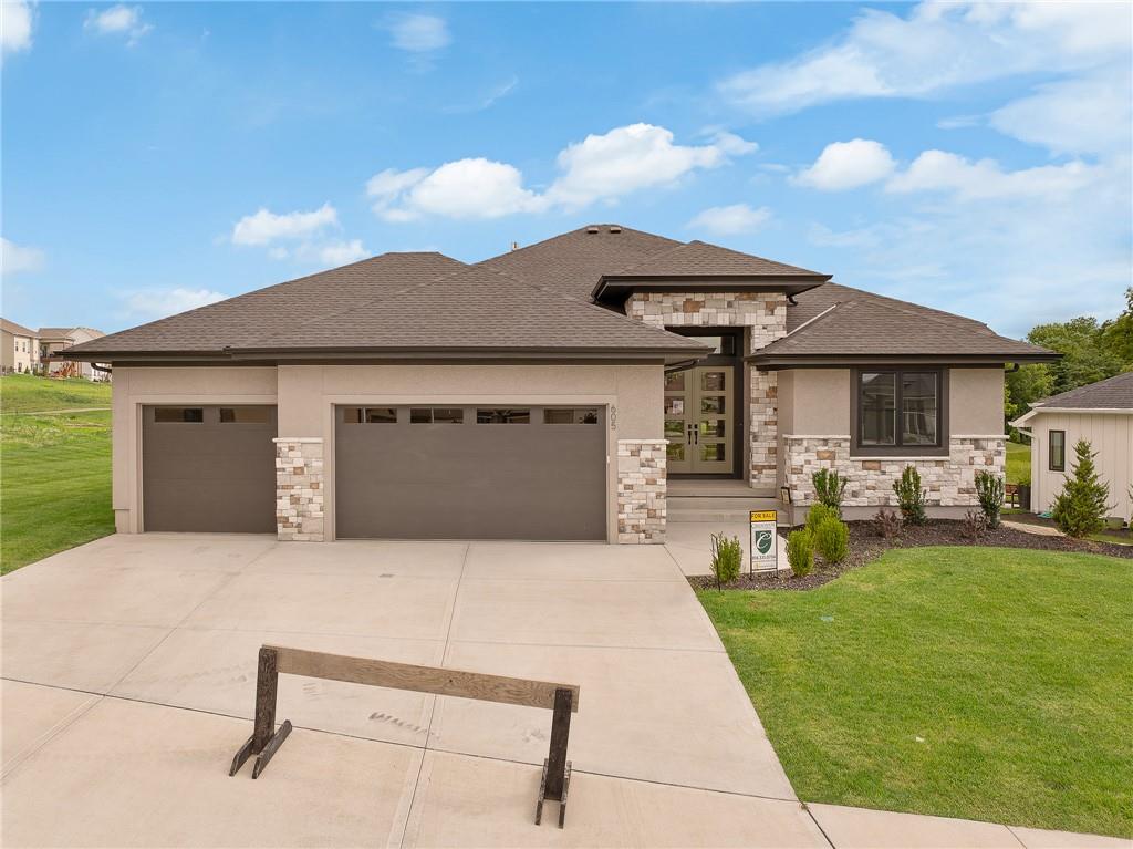 Photo of 620 Turnbridge Drive in Raymore, MO