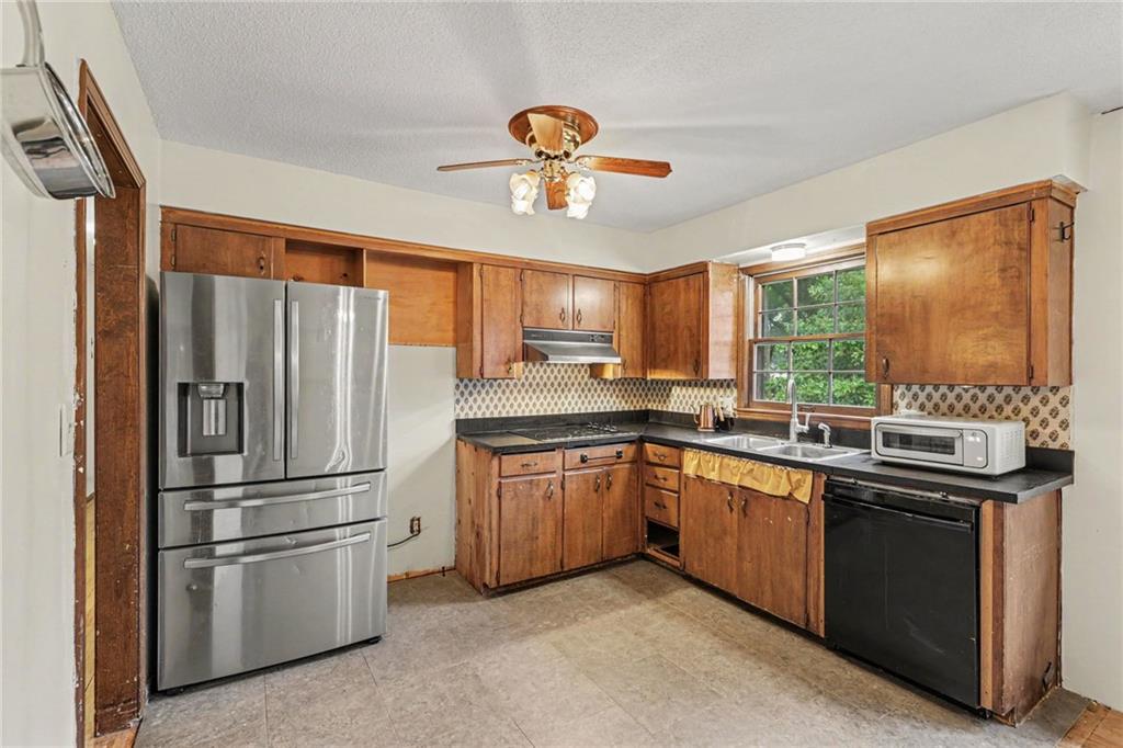 Photo 7 of 16408 E 40th Street
