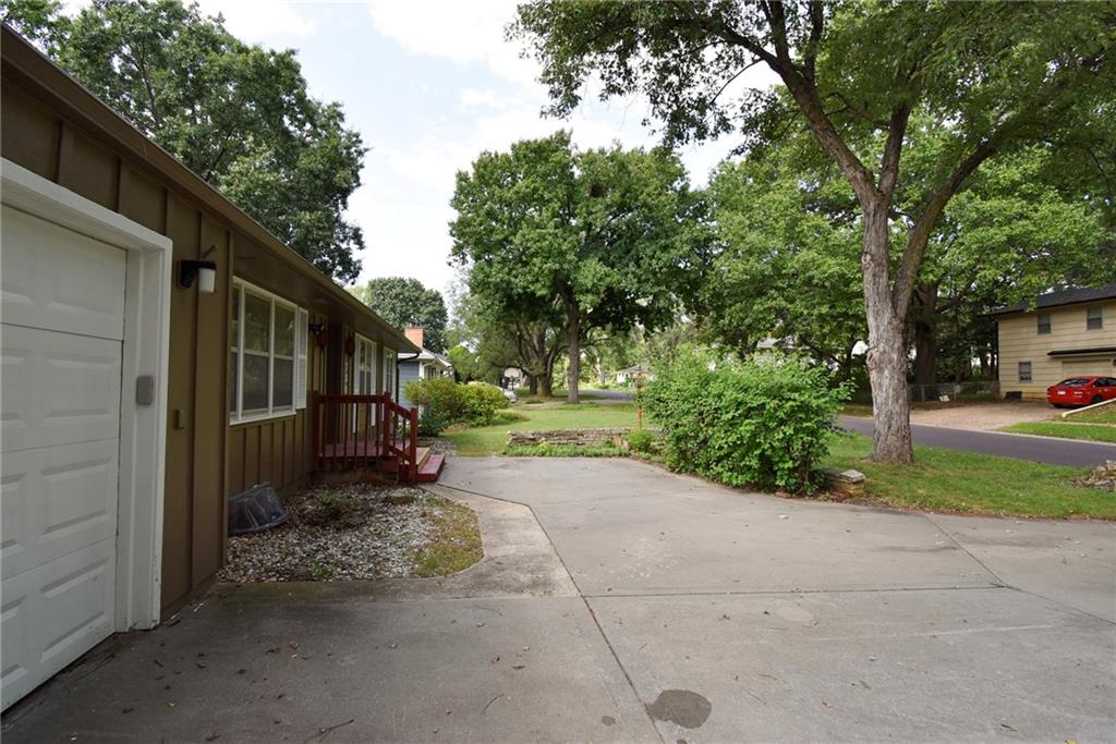 Photo 2 of 7301 W 89th Street