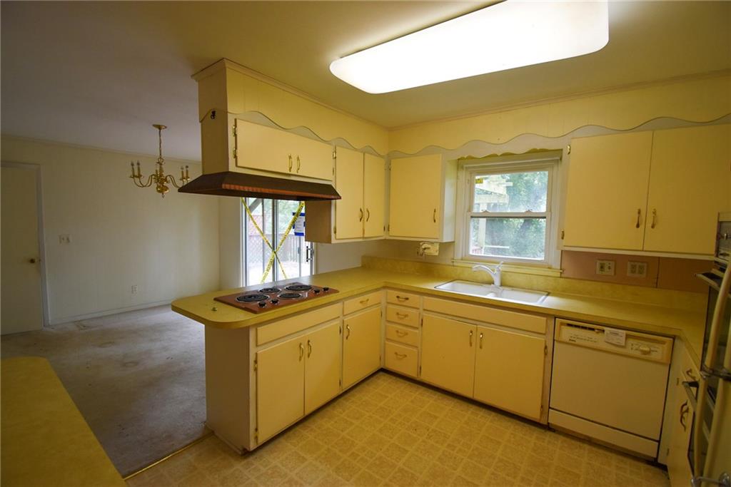 Photo 5 of 7301 W 89th Street