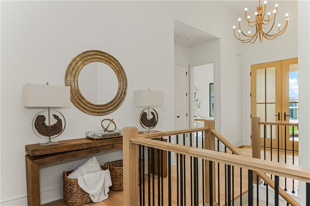 Photo 4 of 1816 NE Lashbrook Circle