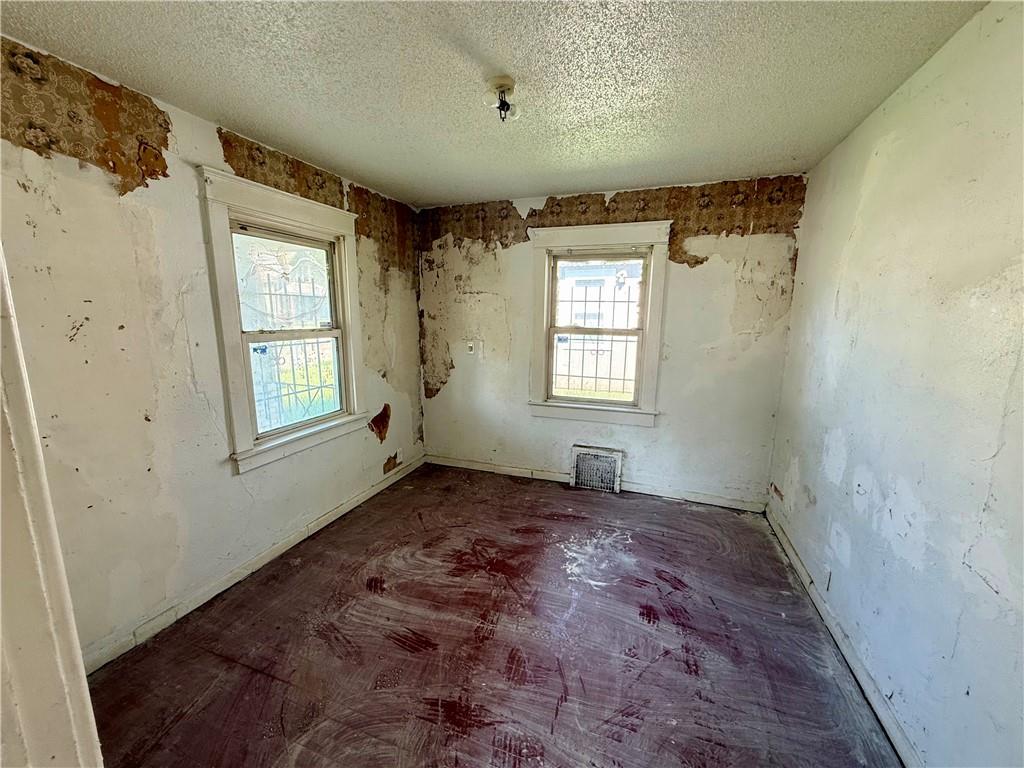 Photo 4 of 3003 N 31st Street