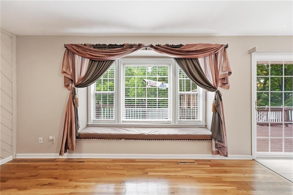 Photo 7 of 5528 NW Verlin Drive