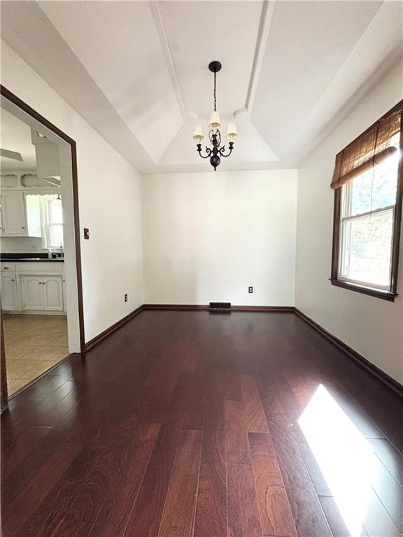 Photo 5 of 207 SE CLAREMONT Street