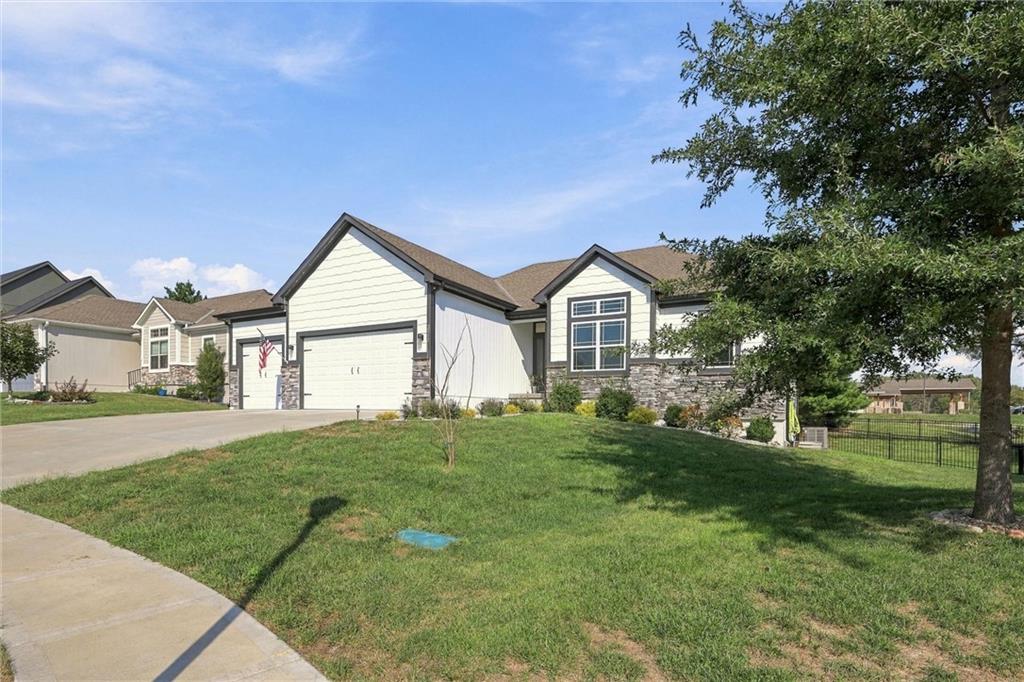 Photo 4 of 2209 Greenfield Court