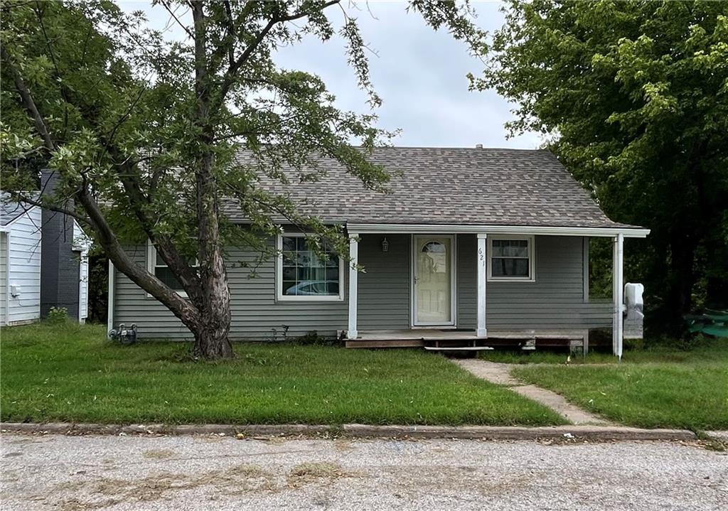 Photo of 621 Spring Avenue in Bonner Springs, KS