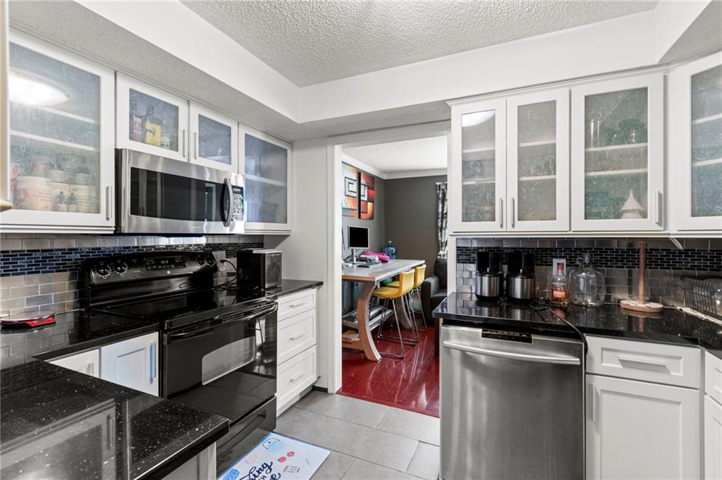 Photo 7 of 4011 S Crysler Avenue #6