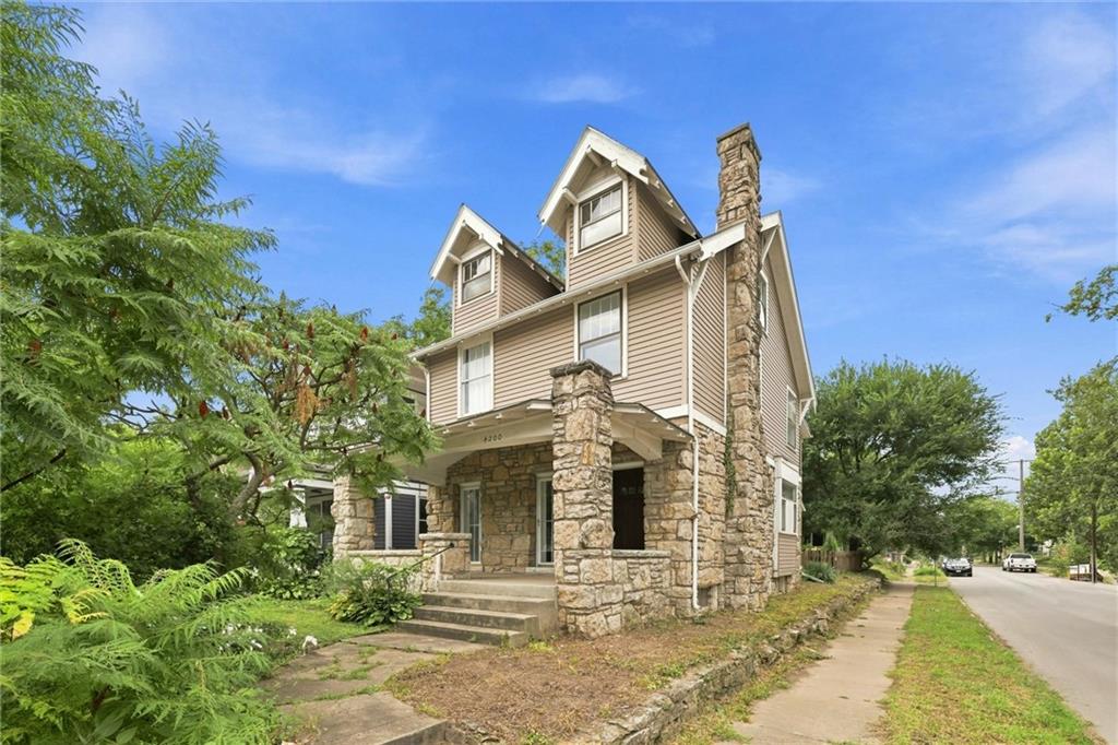 Photo 4 of 4200 MERCIER Street