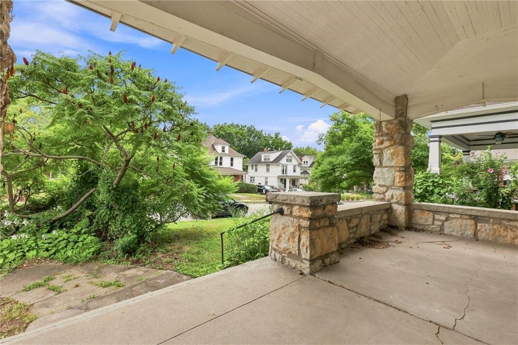 Photo 5 of 4200 MERCIER Street