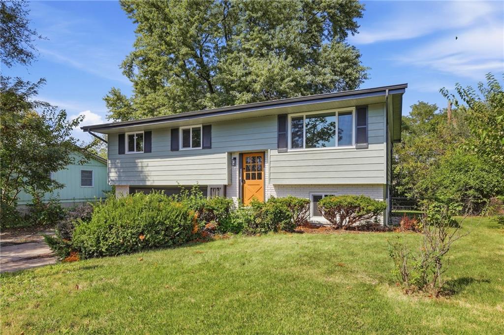Photo 3 of 8248 Armstrong Avenue