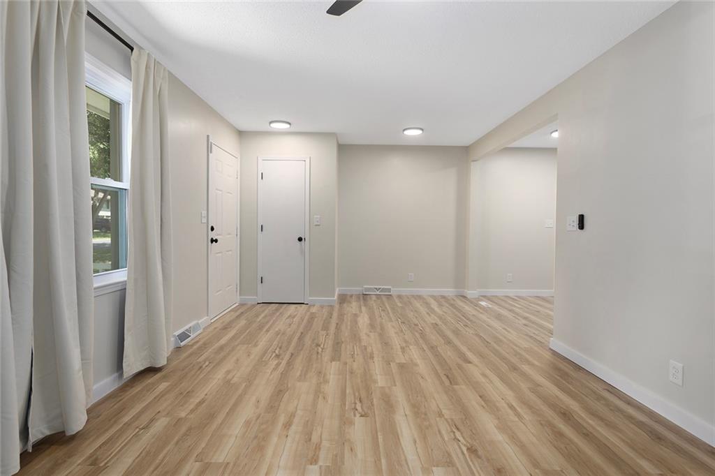 Photo 6 of 13421 Lowell Avenue