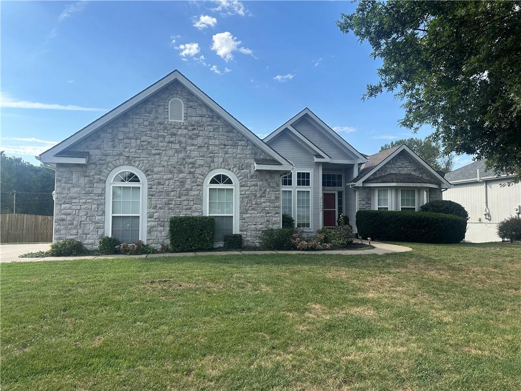 Photo of 15605 Meadow Court in Platte City, MO