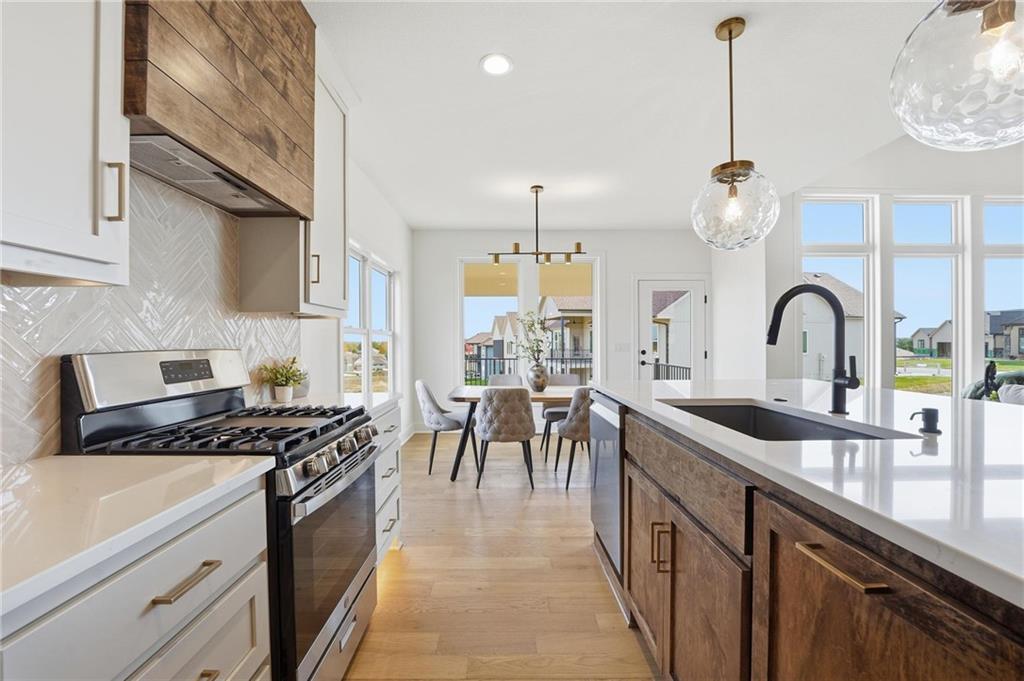 Photo 5 of 1304 Larkspur Place