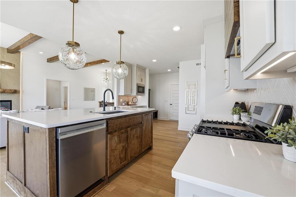 Photo 6 of 1304 Larkspur Place