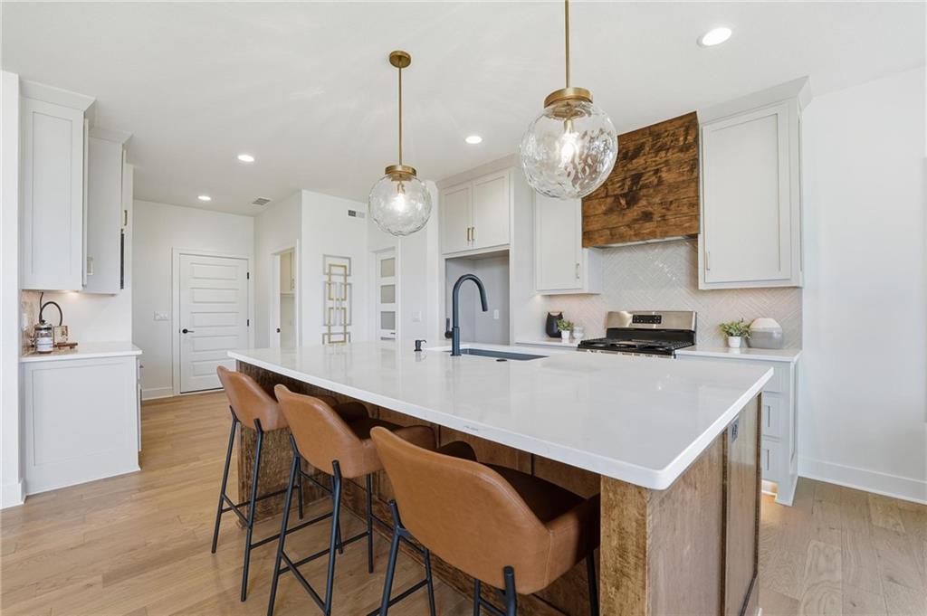 Photo 7 of 1304 Larkspur Place