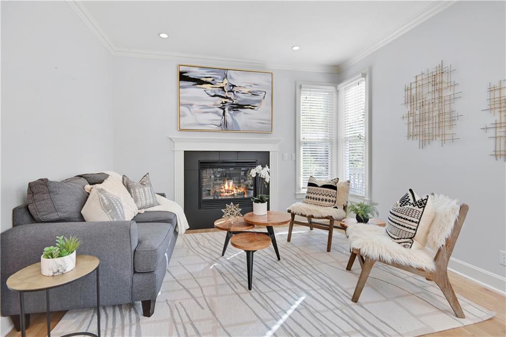 Photo 4 of 5012 W 163RD Street