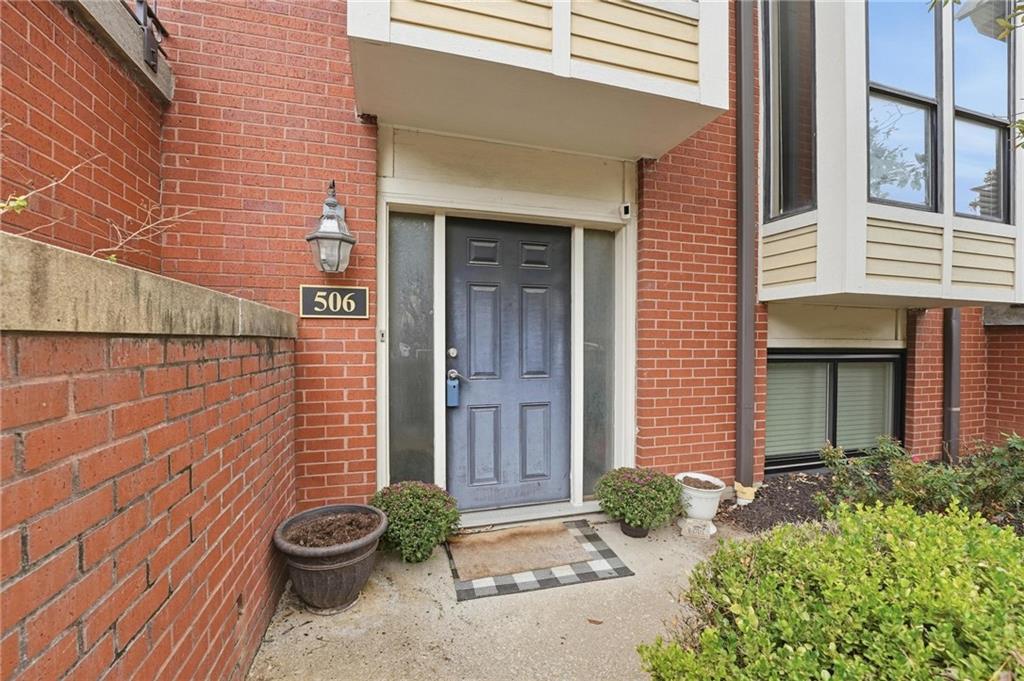 Photo 2 of 506 W 10th Street
