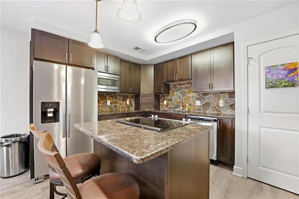 Photo 6 of 506 W 10th Street