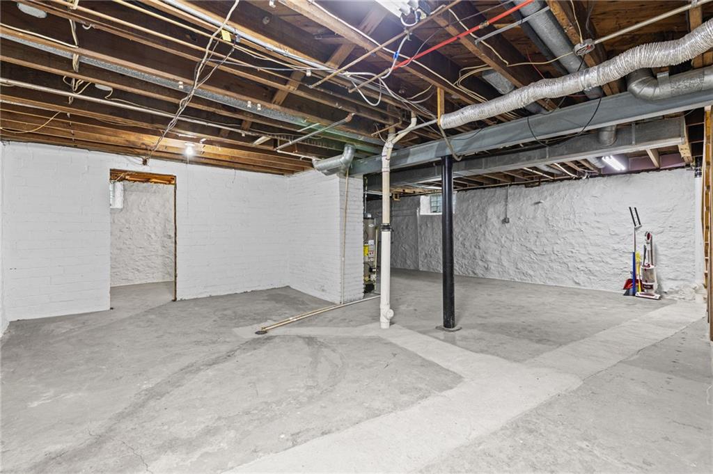 Photo 6 of 429 N Van Brunt Boulevard
