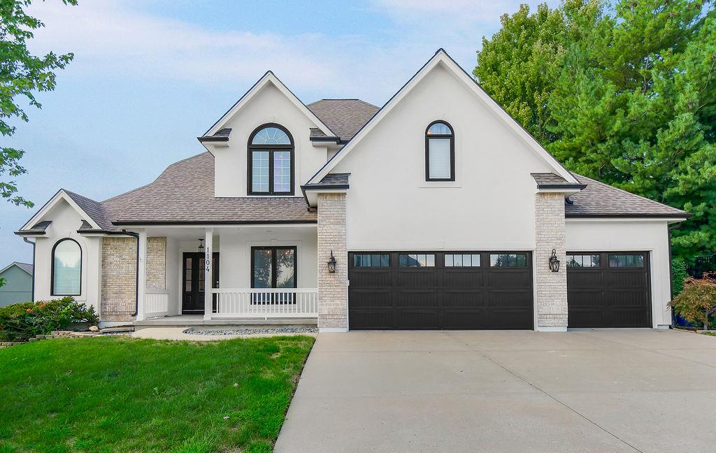 Photo of 1104 White Birch Street