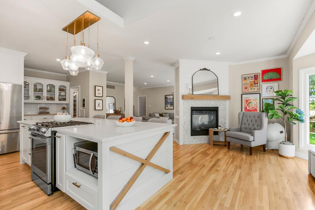 Photo 5 of 1104 White Birch Street