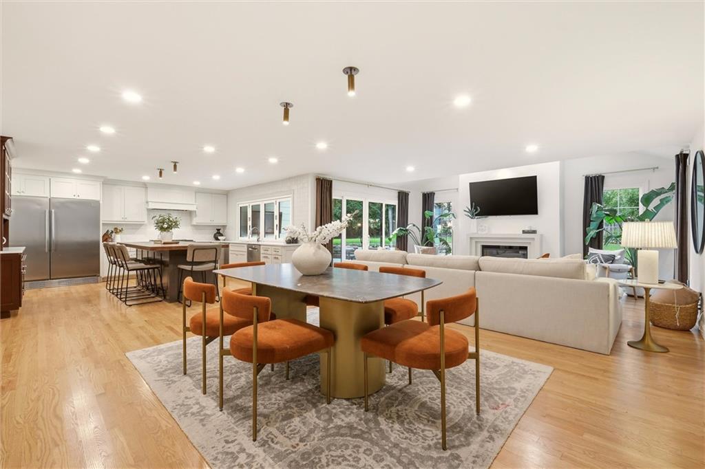 Photo 7 of 2832 W 91st Street