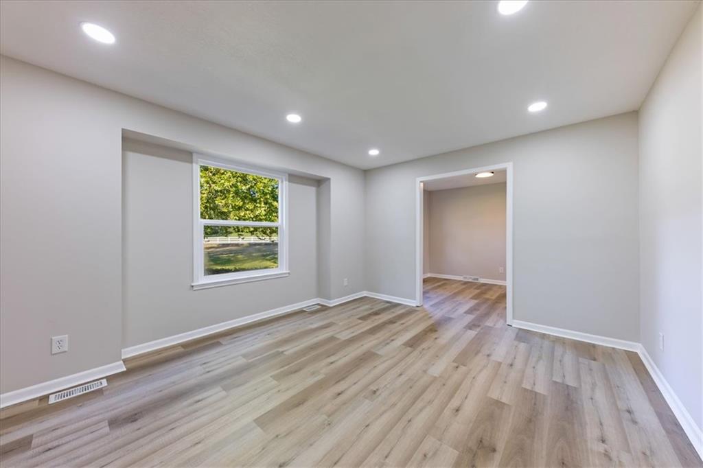 Photo 7 of 14806 E 200th Street