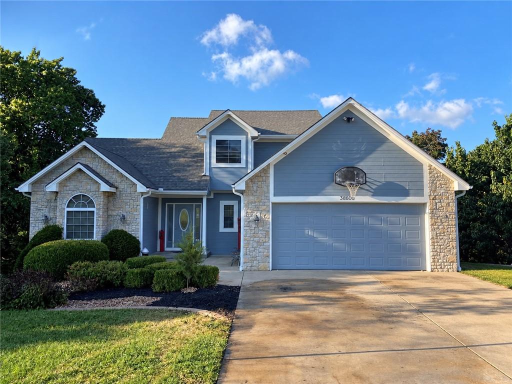 Photo of 38600 E PARRENT Road in Oak Grove, MO