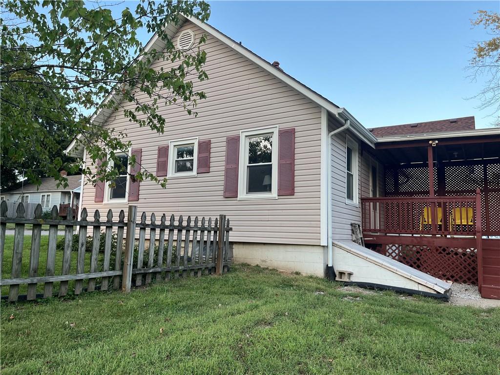 Photo 3 of 625 W 26th St Street W