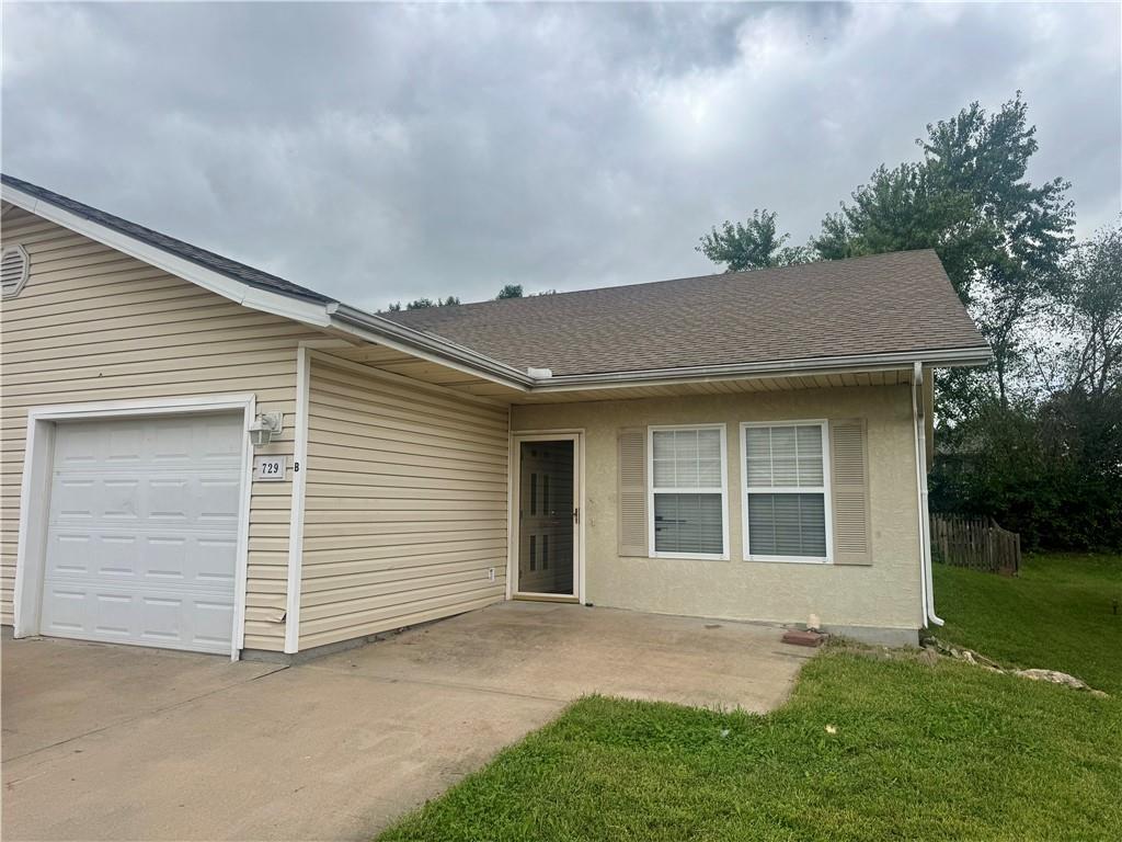 Photo of 729 Meadow Lane #B in Peculiar, MO