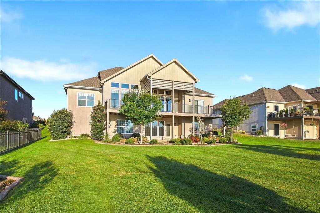 Photo 4 of 4313 Lakeshore Drive