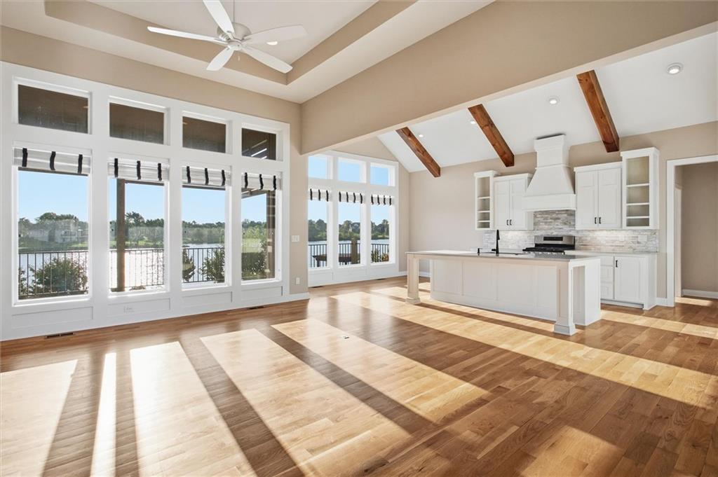 Photo 5 of 4313 Lakeshore Drive