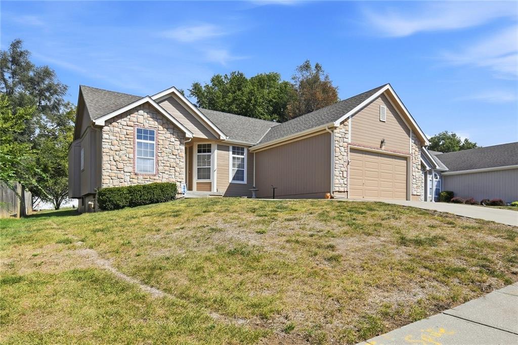 Photo 3 of 1513 NE Craigievar Drive
