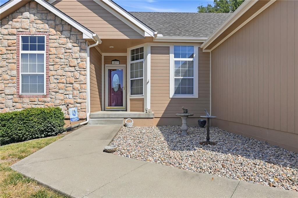 Photo 4 of 1513 NE Craigievar Drive