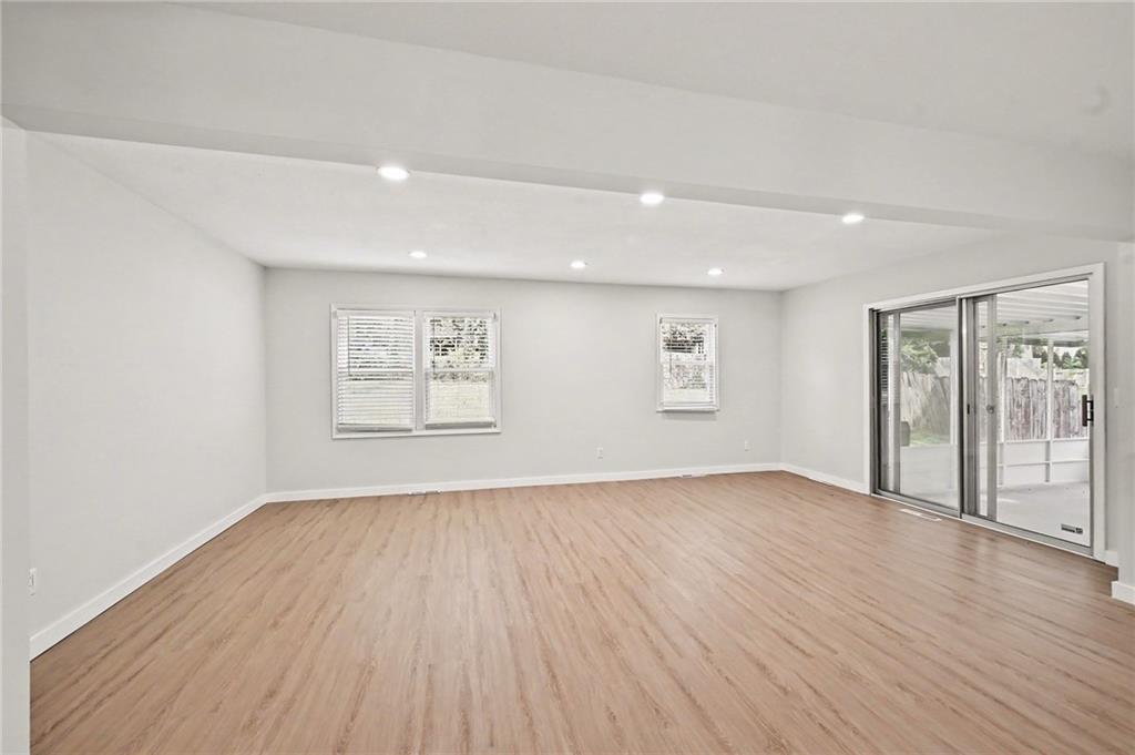 Photo 5 of 10004 Lydia Avenue