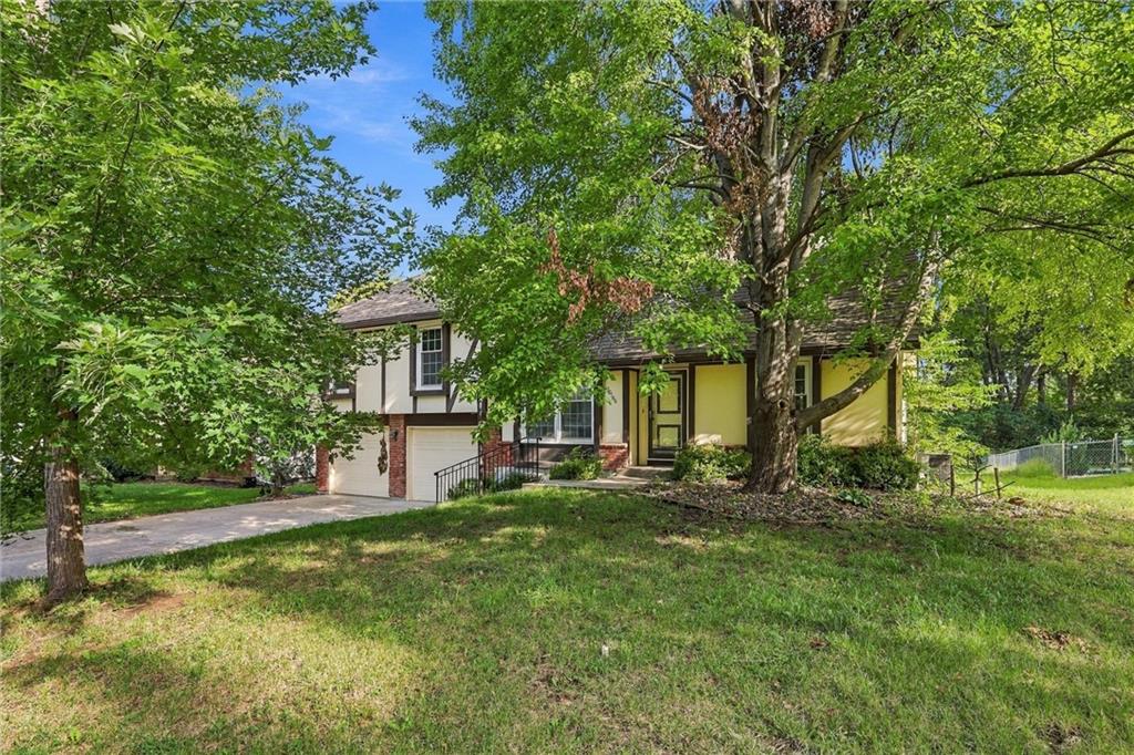 Photo of 10106 NW Mirror Lake Drive