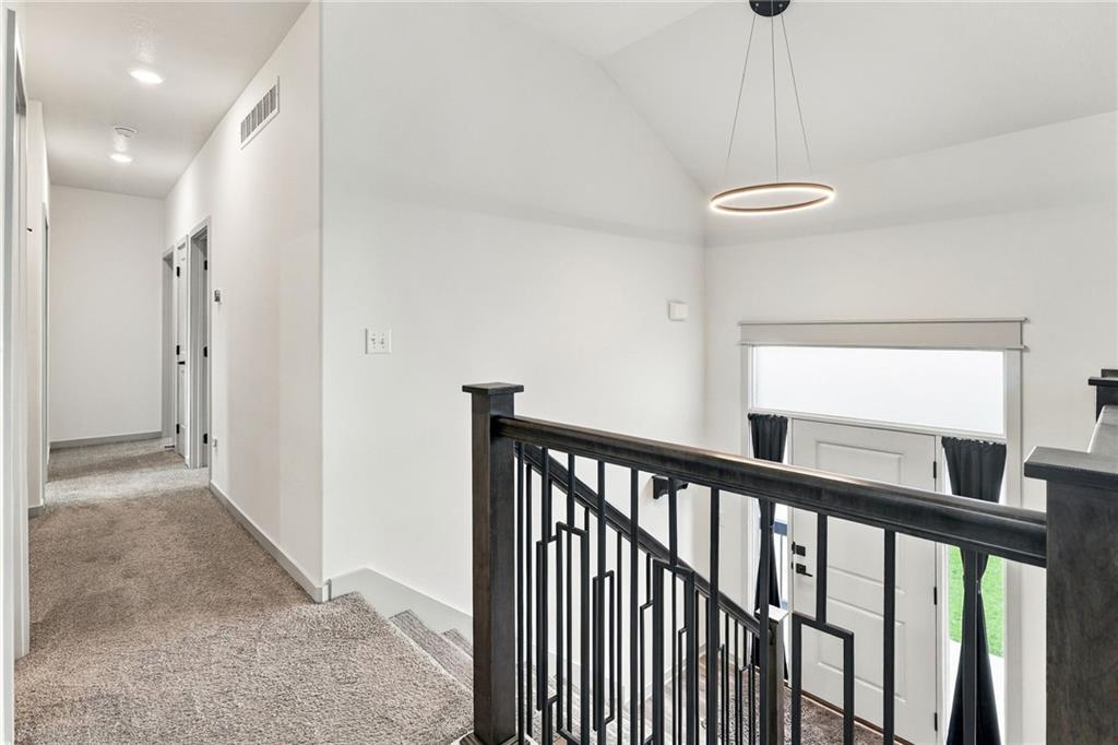 Photo 4 of 11718 N Manning Avenue