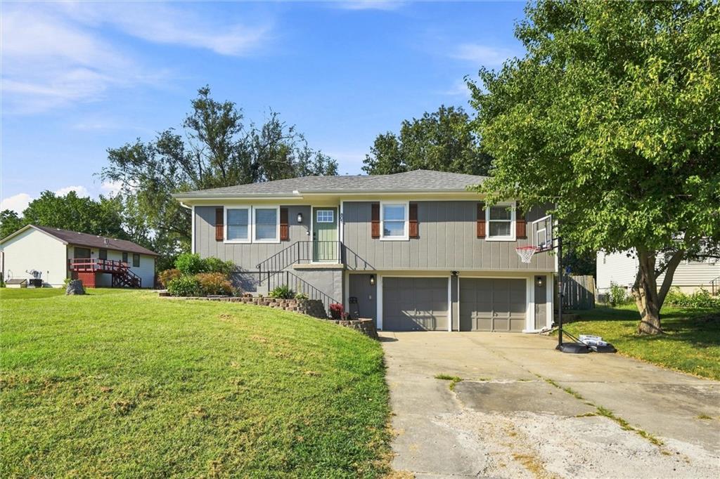 Photo 2 of 805 Britany Drive