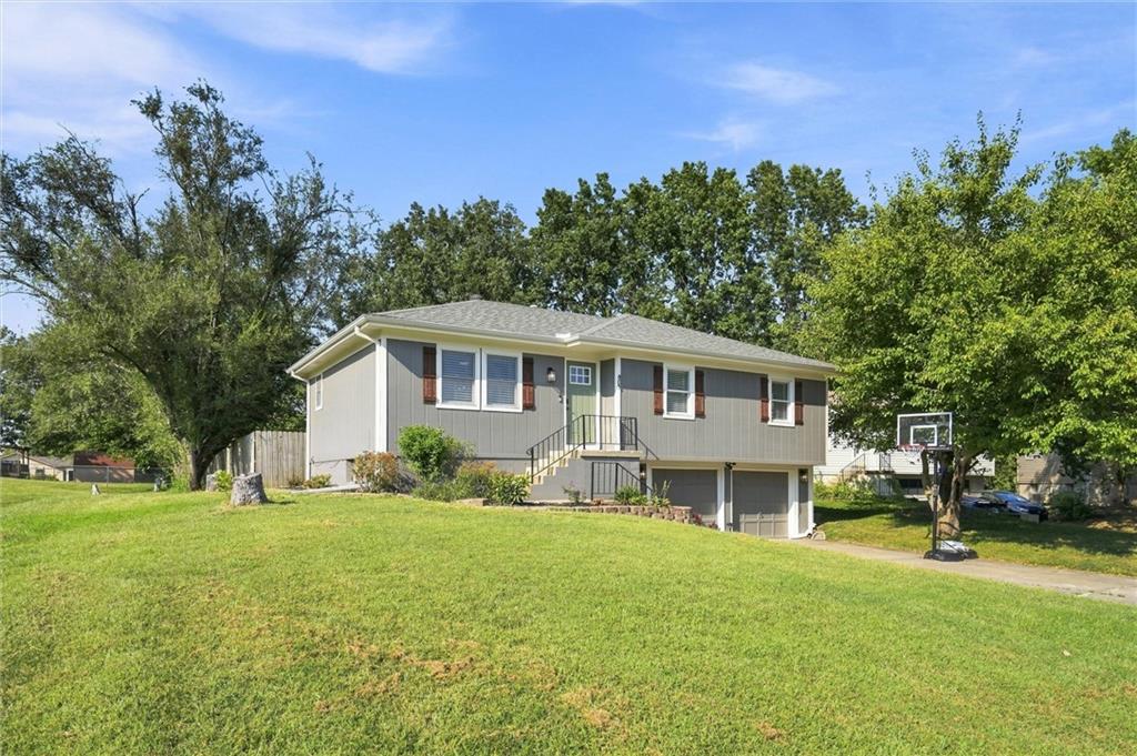 Photo 3 of 805 Britany Drive