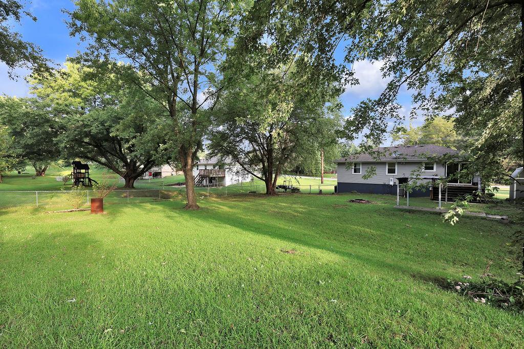 Photo 7 of 302 W Swenson Drive