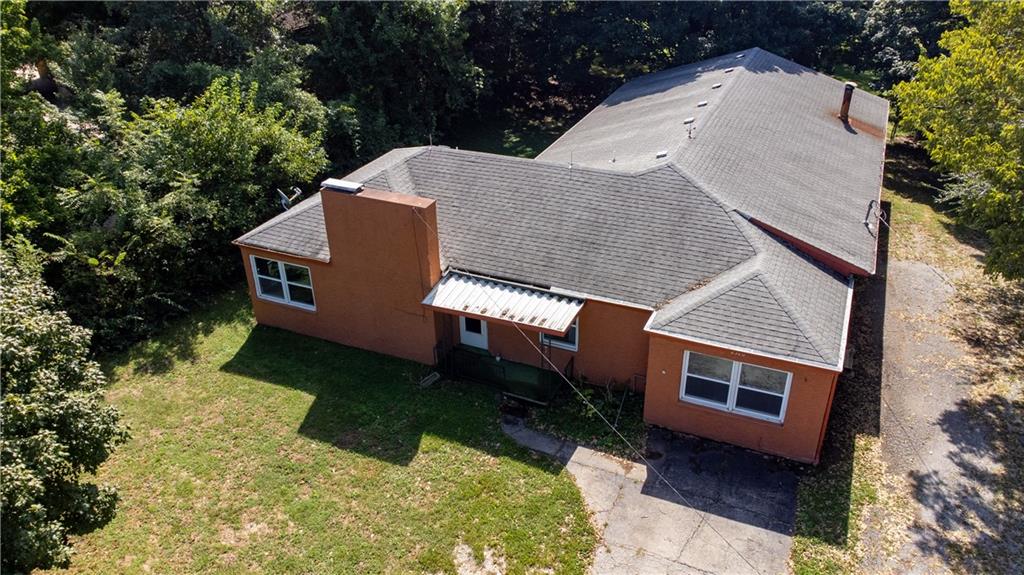 Photo 2 of 2920 Pear Street