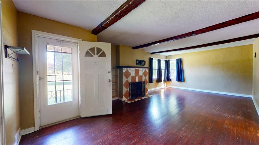Photo 4 of 2920 Pear Street