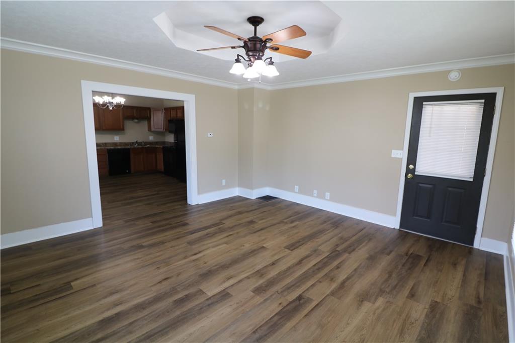 Photo 6 of 423 E Market Street