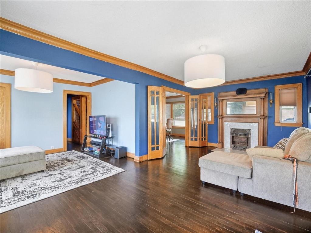Photo 6 of 320 N River Boulevard