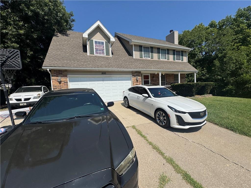 Photo 2 of 1820 Evergreen Street