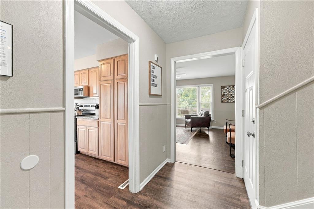 Photo 5 of 3238 N Chippewa Drive